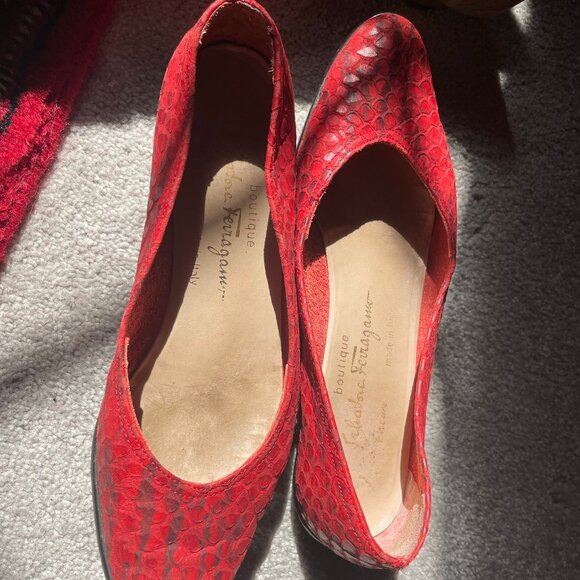 Gorgeous Ferragamo Red Snakeskin Flats - 6 1/2 or 7 - Picture 2 of 5
